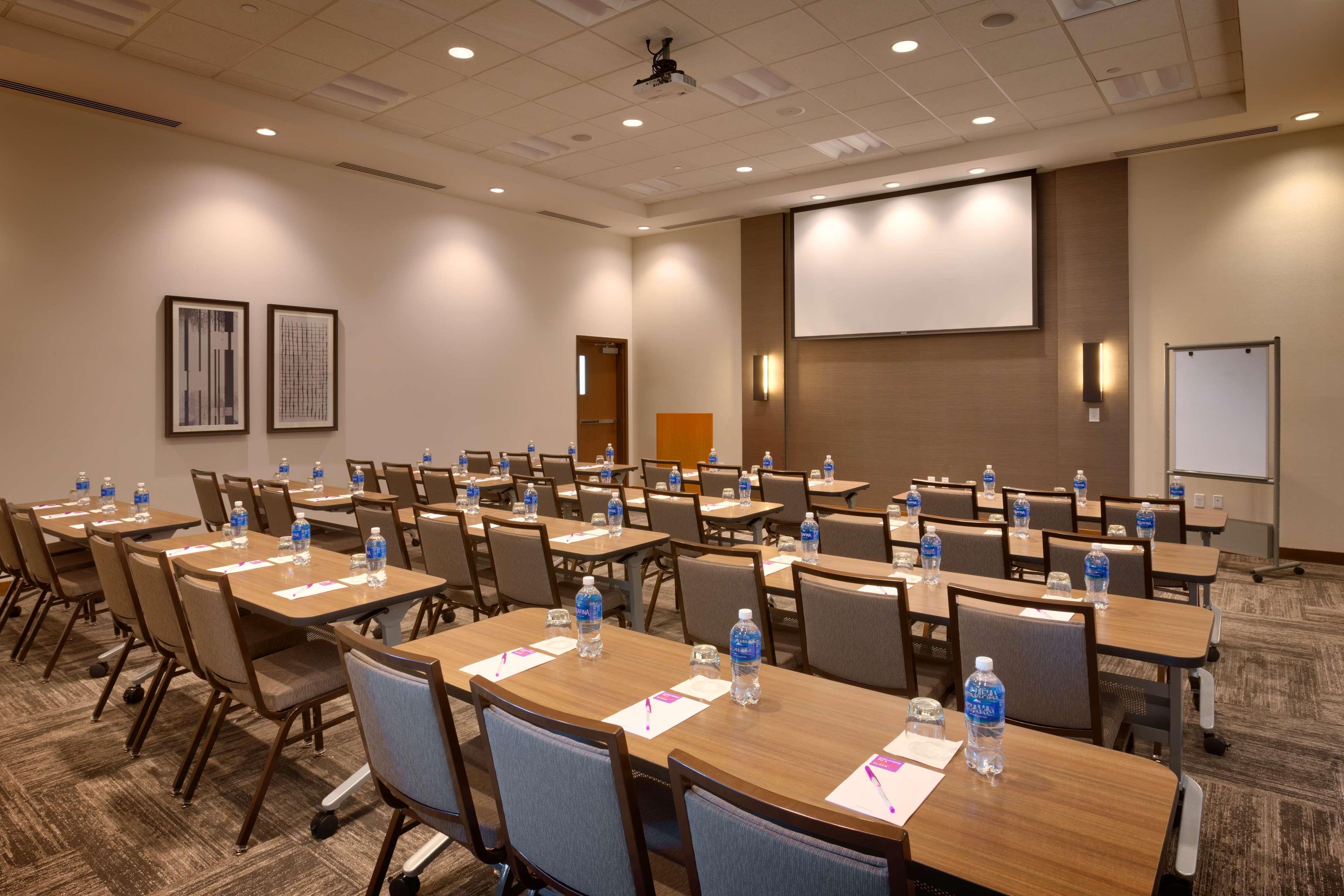 Hyatt Place Salt Station Park Hotel