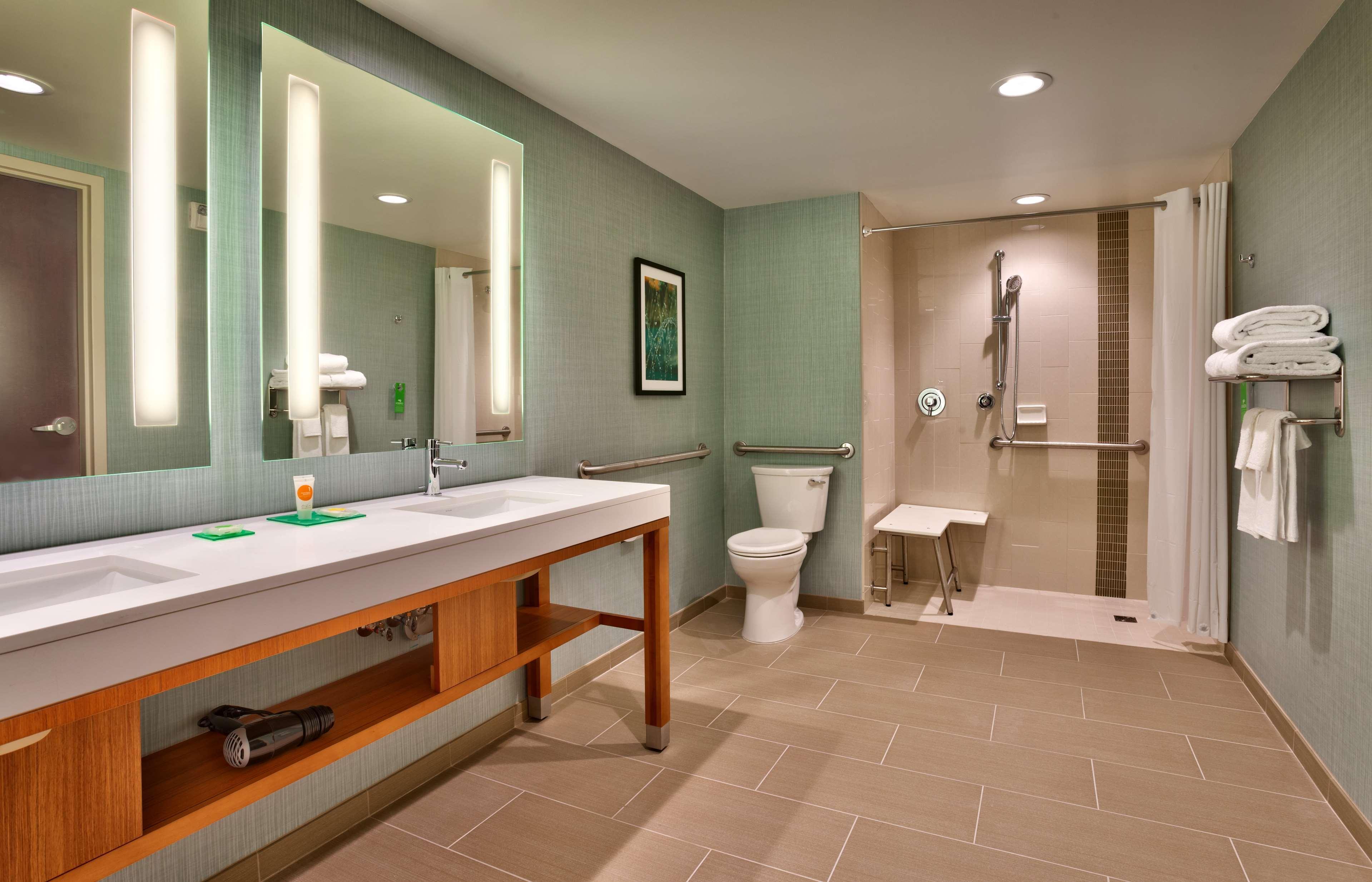 Hyatt Place Salt Station Park Hotel
